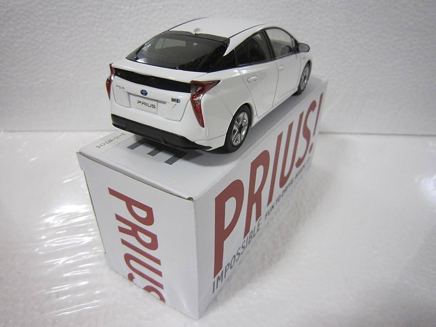 Amazon | トヨタ 1/30 オフィシャルミニカー 新型プリウス カラー